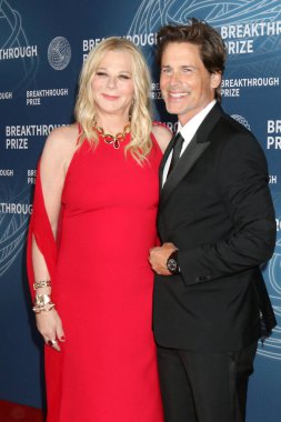 Sheryl Berkoff, Rob Lowe Barker Hanger 'da 11. Buluş Ödülleri' nde 6 Nisan 2025 'te, Santa Monica, CA