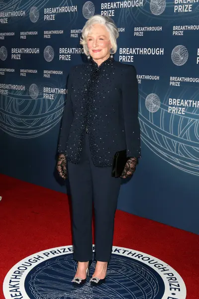 Glenn Close, Barker Hanger 'daki 11. Buluş Ödülleri' nde 6 Nisan 2025 'te Santa Monica, CA