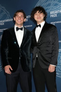 Misafir, Alexandr Wang Barker Hanger 'da 5 Nisan 2025' te 11. Buluş Ödülleri 'nde.