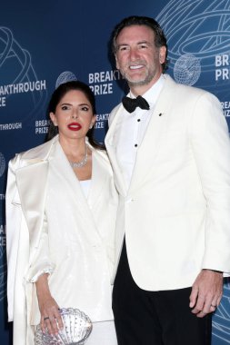 Johanna Salsano, Sandro Salsano Barker Hanger 'da 11. Buluş Ödülleri' nde 5 Nisan 2025 'te Santa Monica, CA