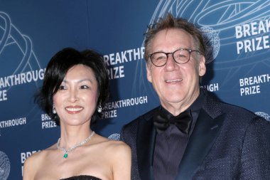 Rebecca Lyu, Greg Verdine Barker Hanger 'da 11. Buluş Ödülleri' nde 5 Nisan 2025 'te Santa Monica, CA