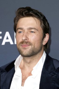 Brandon Sklenar Wynn Las Vegas AMFAR Las Vegas 22 Kasım 2024 Las Vegas