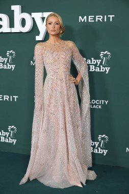 Paris Hilton, Pasifik Tasarım Merkezi 'ndeki 2024 Bebek Galası' nda 9 Kasım 2024, Los Angeles, CA