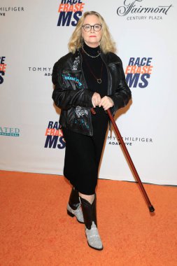 Cybill Shepherd, 20 Mayıs 2022 'de Century Plaza Hotel' deki MS Gala 'yı Siliş Yarışı' nda Century City, CA