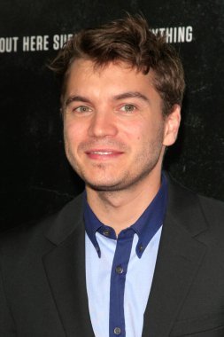 Emile Hirsch, 30 Eylül 2013 'te Beverly Hills, CA' de Sinema Sanatları ve Bilimleri Akademisi 'nde Kaptan Phillips' in galasında.