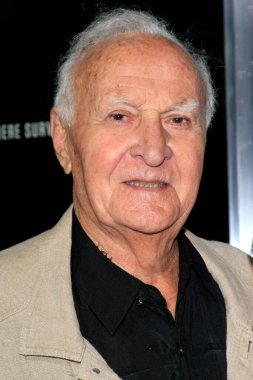 Robert Loggia, 30 Eylül 2013 'te Beverly Hills, CA' de Sinema Sanatları ve Bilimleri Akademisi 'nde Kaptan Phillips Premiere' de.