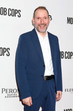 Kosta Kondilopoulos, 23 Nisan 2025 'te Harmony Gold' daki Mob Cop Premiere 'de Los Angeles, CA