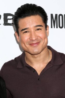 Mario Lopez, 23 Nisan 2025 'te Harmony Gold' daki The Mob Cop Prömiyeri 'nde Los Angeles, CA