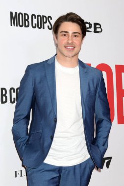 23 Nisan 2025 'te Harmony Gold' daki Mob Cop Premiere 'de Paris Dylan, Los Angeles, CA