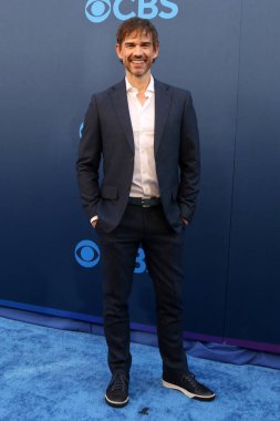 Christopher Gorham, CBS Festivali 2025 Paramount Stüdyoları 'nda 7 Mayıs 2025, Los Angeles, CA