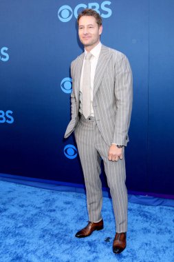 Justin Hartley CBS Festivali 2025 Paramount Stüdyoları 'nda 7 Mayıs 2025, Los Angeles, CA