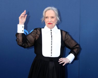 Kathy Bates, CBS Festivali 2025 Paramount Stüdyoları 'nda 7 Mayıs 2025, Los Angeles, CA