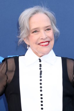 Kathy Bates, CBS Festivali 2025 Paramount Stüdyoları 'nda 7 Mayıs 2025, Los Angeles, CA