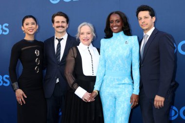 Leah Lewis, Jason Ritter, Kathy Bates, Skye P. Marshall, David Del Rio CBS Festivali 2025 Paramount Stüdyoları 'nda 7 Mayıs 2025' te Los Angeles, CA