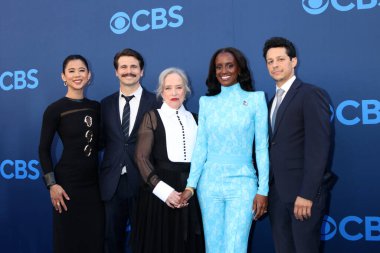 Leah Lewis, Jason Ritter, Kathy Bates, Skye P. Marshall, David Del Rio CBS Festivali 2025 Paramount Stüdyoları 'nda 7 Mayıs 2025' te Los Angeles, CA