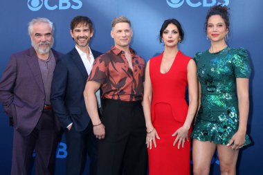 W. Earl Brown, Christopher Gorham, Morena Baccarin, Michele Weaver, Matt Lauria CBS Festivali 2025 Paramount Stüdyoları 'nda 7 Mayıs 2025' te Los Angeles, CA