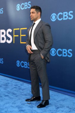 Wilmer Valderrama CBS Festivali 2025 Paramount Stüdyoları 'nda 7 Mayıs 2025, Los Angeles, CA