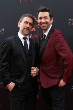 Adam Stein, Zach Lipovsky, 12 Mayıs 2025 'te Los Angeles' ta, TCL Çin Tiyatrosu 'nun Dünya Premiere' inde son durak Bloodlines 'da.