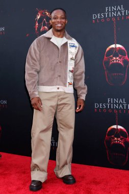 Arlen Escarpeta, Son Durak Kan Hatları Dünya Premiere 'de 12 Mayıs 2025' te TCL Çin Tiyatrosu IMAX 'ta, Los Angeles, CA