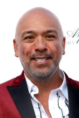 Jo Koy 'un 3. Geleneksel Yetişkin Balosu. 17 Mayıs 2025' te Los Angeles 'ta Arı Kovanı' nda Yıldızların Altında Bir Gece.