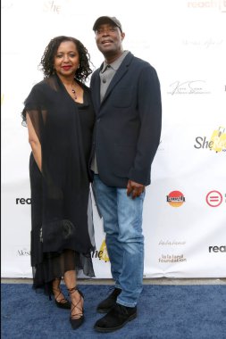 LaNette Fisher, Antwone Fisher, 17 Mayıs 2025 'te Los Angeles' ta düzenlenen 3. Geleneksel Yetişkin Balosu 'nda The Beehive' da Yıldızlar Altında Bir Gece