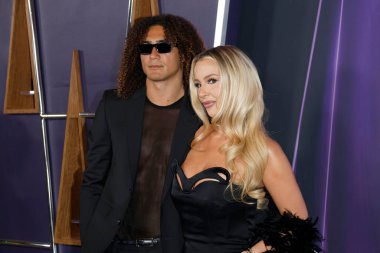 Makoa Kaleiki Ho, Tana Mongeau, 26 Mayıs 2025 'te Las Vegas Fontainebleau' da verilen 2025 Amerikan Müzik Ödülleri 'nde