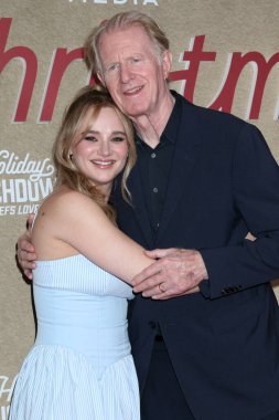 Hunter King, Ed Begley Jr. Hallmark Emmy Ödülleri 'nde 29 Mayıs 2025' te Hollywood, CA