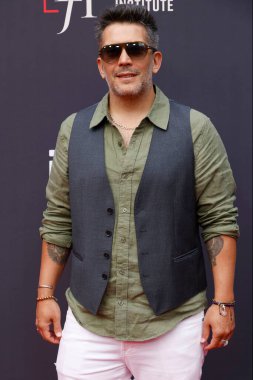 Gustavo Galindo, 28 Mayıs 2025 'te TCL Çin Tiyatrosu IMAX' ta LALIFF 2025 Açılış Gecesinde Los Angeles, CA