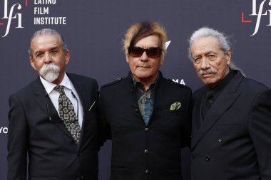 Harry Gamboa Jr., Willie Herron, Edward James Olmos LALIFF 2025 Açılış Gecesinde 28 Mayıs 2025 'te Los Angeles, CA