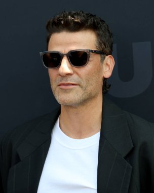 Oscar Isaac Netflix Tudum 2025 'te Kia Forum' da 31 Mayıs 2025 'te Los Angeles, CA
