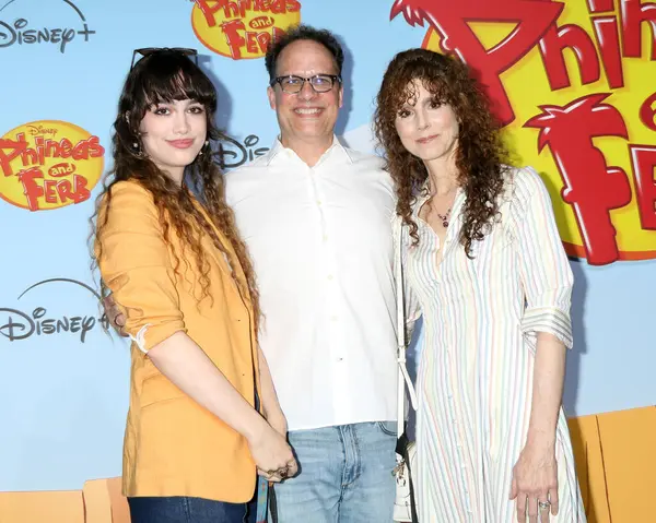 Phineas 'ta Ondine Caolla Bader, Diedrich Bader, Dulcy Rogers ve Ferb Sezon 5, Dünya prömiyeri Nya Stüdyoları' nda 31 Mayıs 2025, Los Angeles, CA