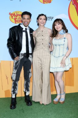 Roshon Fegan, Alyson Stoner, Anna Maria Perez de Tagle Phineas 'ta ve Ferb Sezon 5 Dünya prömiyeri Nya Stüdyoları' nda 31 Mayıs 2025, Los Angeles, CA