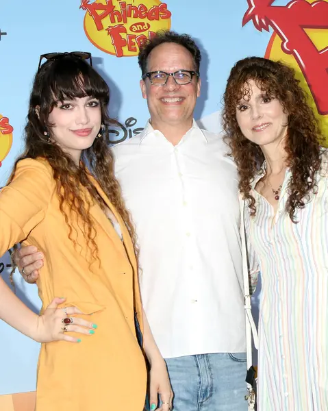 Phineas 'ta Ondine Caolla Bader, Diedrich Bader, Dulcy Rogers ve Ferb Sezon 5, Dünya prömiyeri Nya Stüdyoları' nda 31 Mayıs 2025, Los Angeles, CA