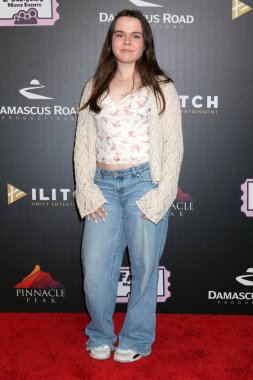 4 Haziran 2025 'te Calabasas Regency Tiyatrosu' ndaki Little Angels Premiere 'de Briona Ward.