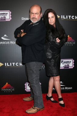 Carlos Cojulun, Lisa Simpson Regency Theater Calabasas 'taki Little Angels galasında 4 Haziran 2025' te Calabasas, CA