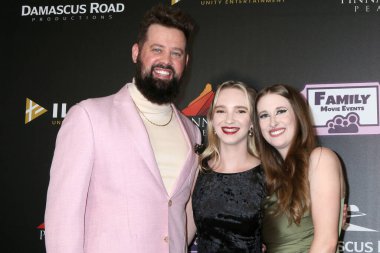 Taylor Cole, Sarah Ryan, Kayla Cole 4 Haziran 2025 'te Calabasas Regency Tiyatrosu' ndaki Little Angels Premiere 'de.