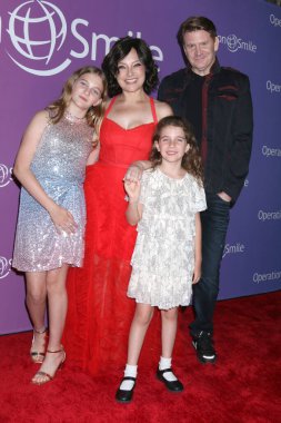 Olivia Mihok, Valeria Mason, Dash Mihok, Catalina Mihok Los Angeles 25. Gülümse Şenliği 'nde 3 Haziran 2025' te Los Angeles, CA