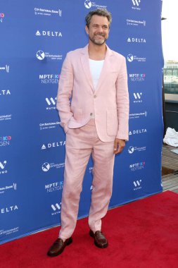 Joshua Jackson, MPTF NextGen Yıllık Yaz Partisi 'nde 22 Haziran 2025, Los Angeles, CA