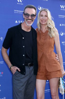 Reid Scott, Elspeth Keller 22 Haziran 2025 'te Los Angeles' ta düzenlenen MPTF NextGen Yıllık Yaz Partisi 'nde.