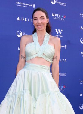 Whitney Cummings, 22 Haziran 2025 'te Los Angeles' ta düzenlenen MPTF NextGen Yıllık Yaz Partisi 'nde.