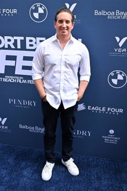 Hayden Schlossberg, 7 Haziran 2025 'te Lido Tiyatrosu' ndaki Newport Beach TV Festivali 'nde.