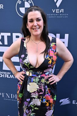 Melanie Lynskey 7 Haziran 2025 'te Lido Tiyatrosu' ndaki Newport Beach TV Festivali 'nde.