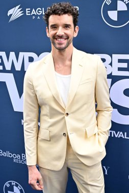 Michael Urie, 8 Haziran 2025 'te Lido Tiyatrosu' ndaki Newport Beach TV Festivali 'nde.