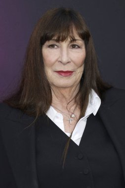 Anjelica Huston, TCL Çin Tiyatrosu 'nun 3 Haziran 2025' te Los Angeles 'taki balerin dünya prömiyerinde.