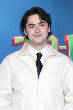 Joshua Colley, Vampirlerin Dünyası 'nın Şafağı 4' te El Capitan Tiyatrosu 'nda 8 Temmuz 2025' te Los Angeles, CA