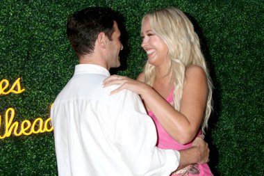 Justin Bartha, Anna Camp 6 Ağustos 2025 'te Kuzey Hollywood' da Garland Oteli 'nde Nükleer Patlama Los Angeles Premiere' de.