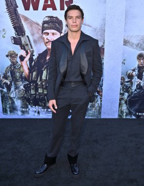 Carlos Sanson Jr. Primative War Prömiyer 'de 18 Ağustos 2025' te Hollywood American Legion, Los Angeles, CA