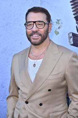 Jeremy Piven, 18 Ağustos 2025 'te Hollywood Amerikan Lejyonunda Primative War Premiere' de Los Angeles, CA
