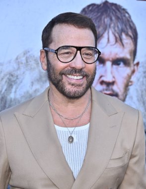 Jeremy Piven, 18 Ağustos 2025 'te Hollywood Amerikan Lejyonunda Primative War Premiere' de Los Angeles, CA