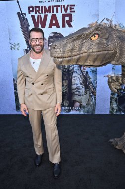 Jeremy Piven, 18 Ağustos 2025 'te Hollywood Amerikan Lejyonunda Primative War Premiere' de Los Angeles, CA
